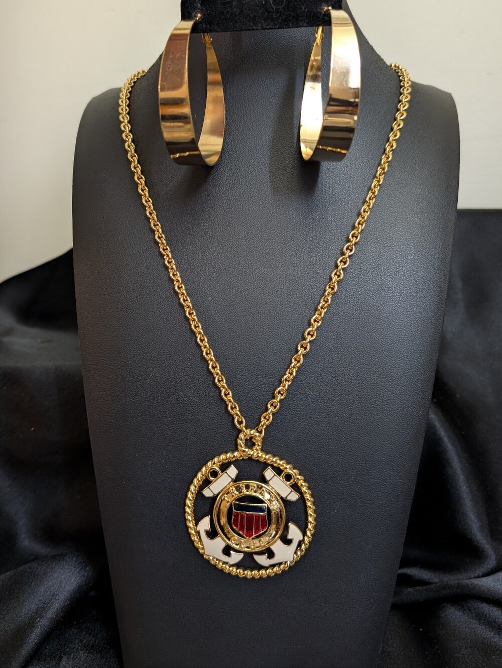 Vintage 80s Trifari Club Nautical Pendant Necklace & 80d Hoop Earrings